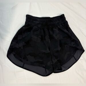 Lululemon Track That Short 5"
Heritage 365 Camo Deep Coal Multi